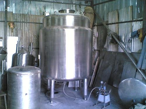 Water Injection Tanks