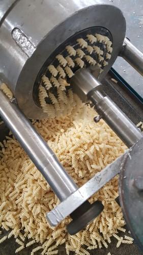 Pasta Extruder Machine