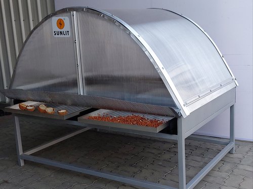 Sunlit Domestic Solar Dryer For Fruits