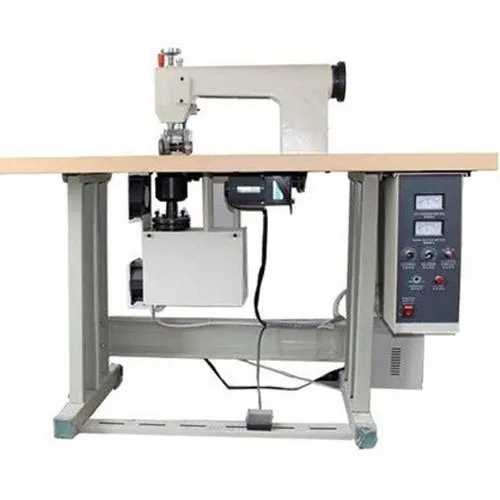 Ultrasonic Non Woven Lace Sewing Machine With Double Motor 70 Mm