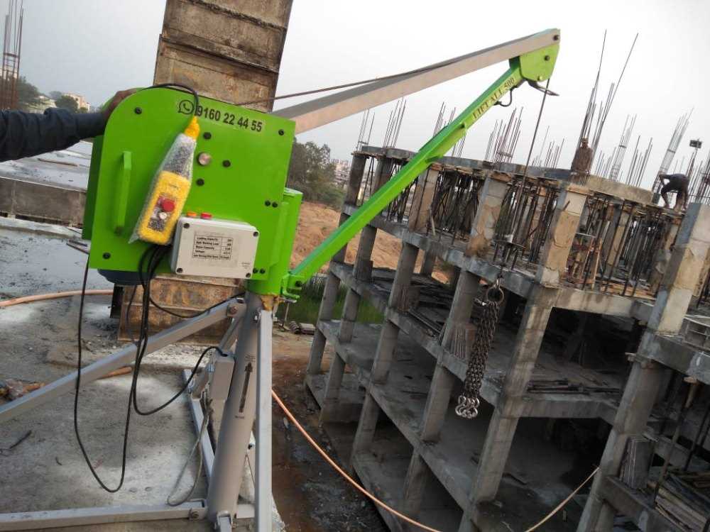Izura Material Lifting Crane, Boom Length: 1.4m, Max Lifting Capacity: 500 Kg