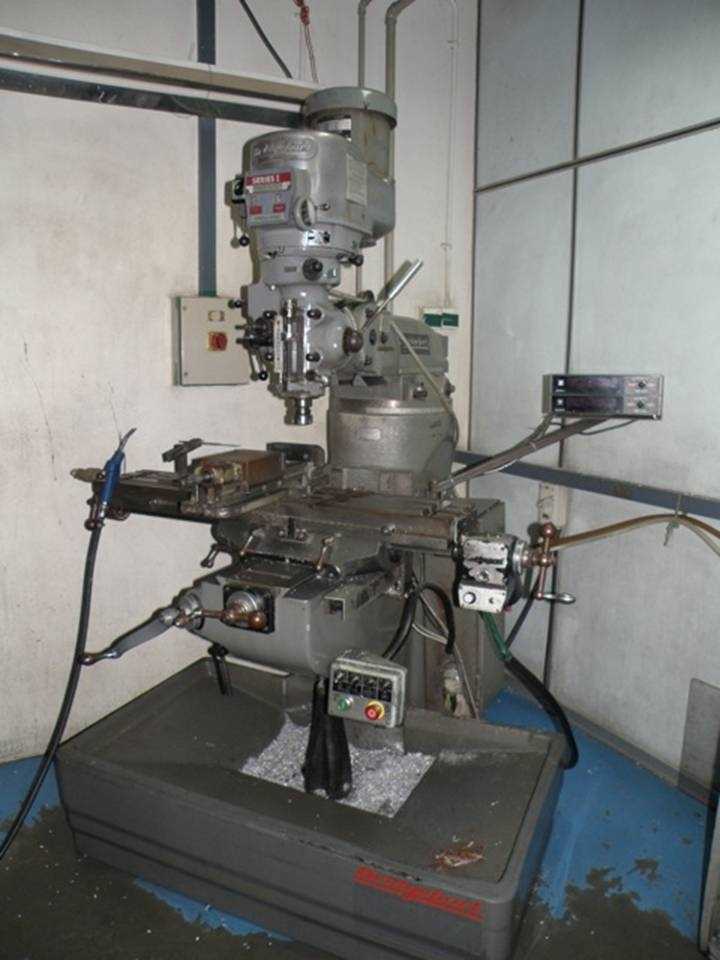 Used milling machine