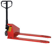 Low profile pallet truck