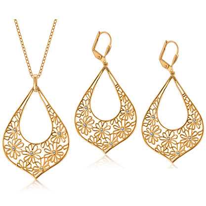 Floral Design Necklace Set