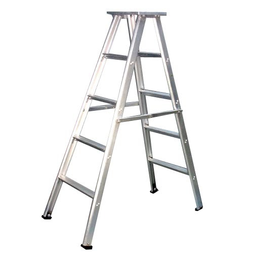 Self Supporting Ladder